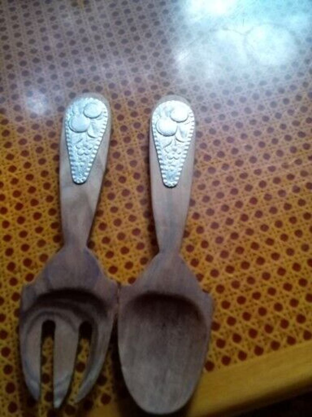 VTG Wooden Salad Servers with Hammered Aluminum Fruit Detail on Handles 10.5”